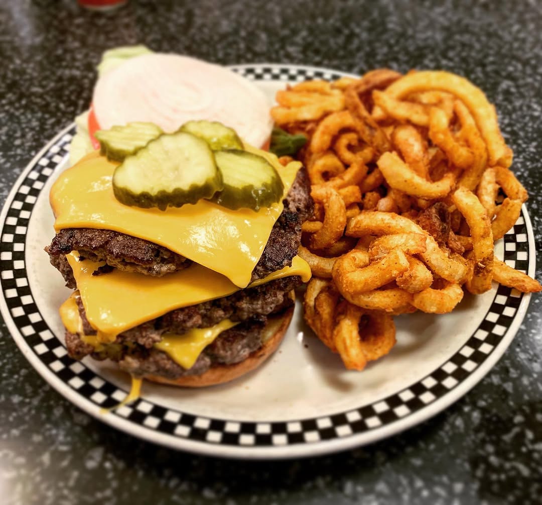 Fresh Burgers, Breakfast &amp; Comfort Food